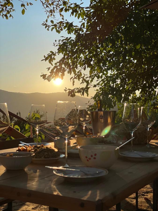 Sadmeli Winery Hotel Ambrolauri Ngoại thất bức ảnh