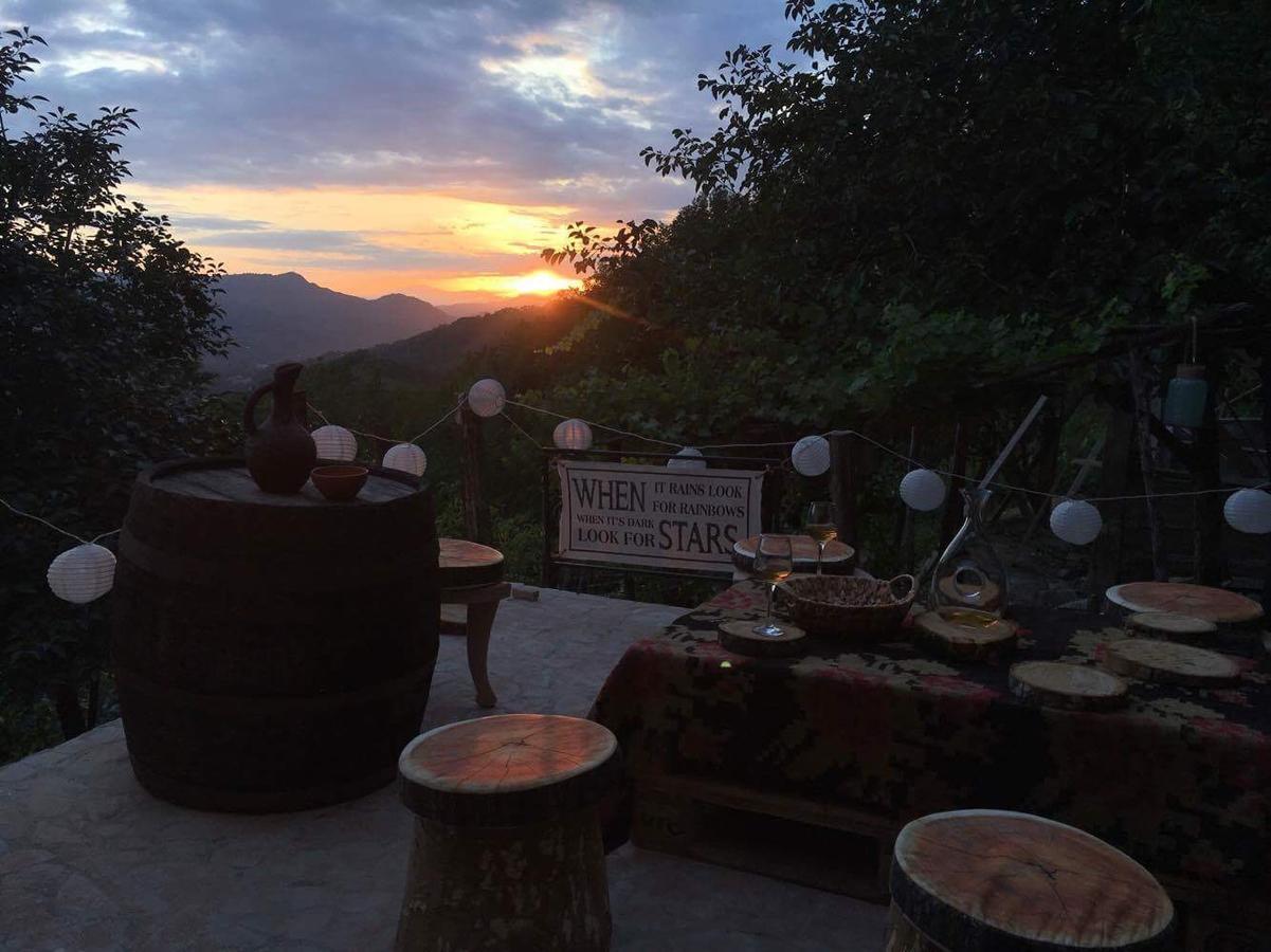 Sadmeli Winery Hotel Ambrolauri Ngoại thất bức ảnh