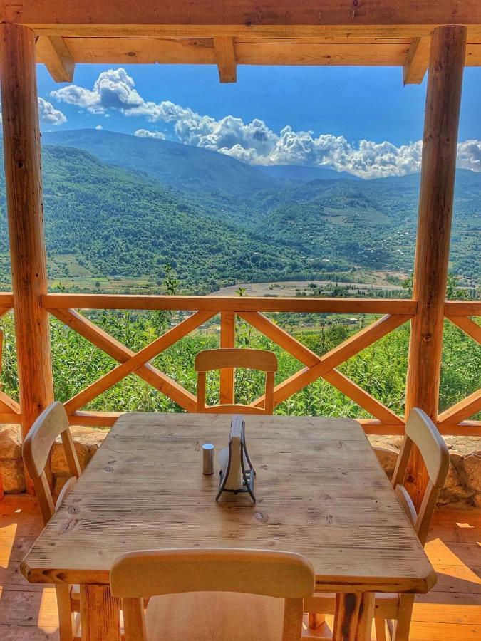 Sadmeli Winery Hotel Ambrolauri Ngoại thất bức ảnh